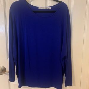 Adorable Michael Star oversized blue top